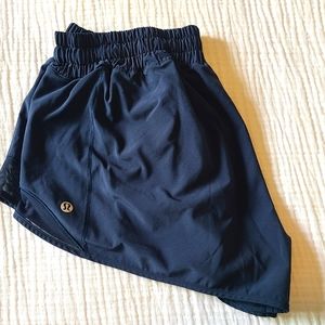 Lululemon Women's Size 4 Shorts Dark Blue
